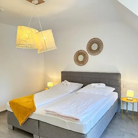 Amao-Curry I 100Qm I Exklusives Loft Ueber 3 Etagen I King-Size Betten U Netflix Lahr/Schwarzwald Extérieur photo