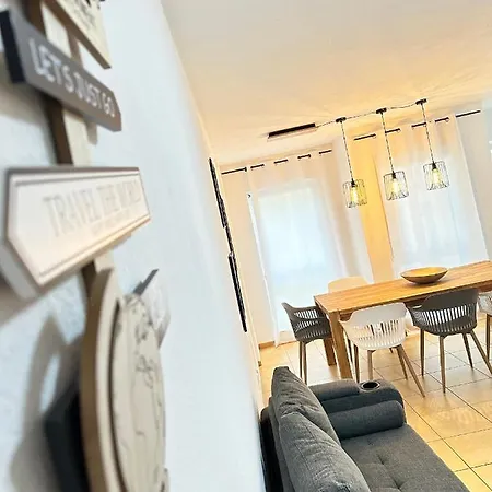Amao-Curry I 100Qm I Exklusives Loft Ueber 3 Etagen I King-Size Betten U Netflix Lahr/Schwarzwald Extérieur photo