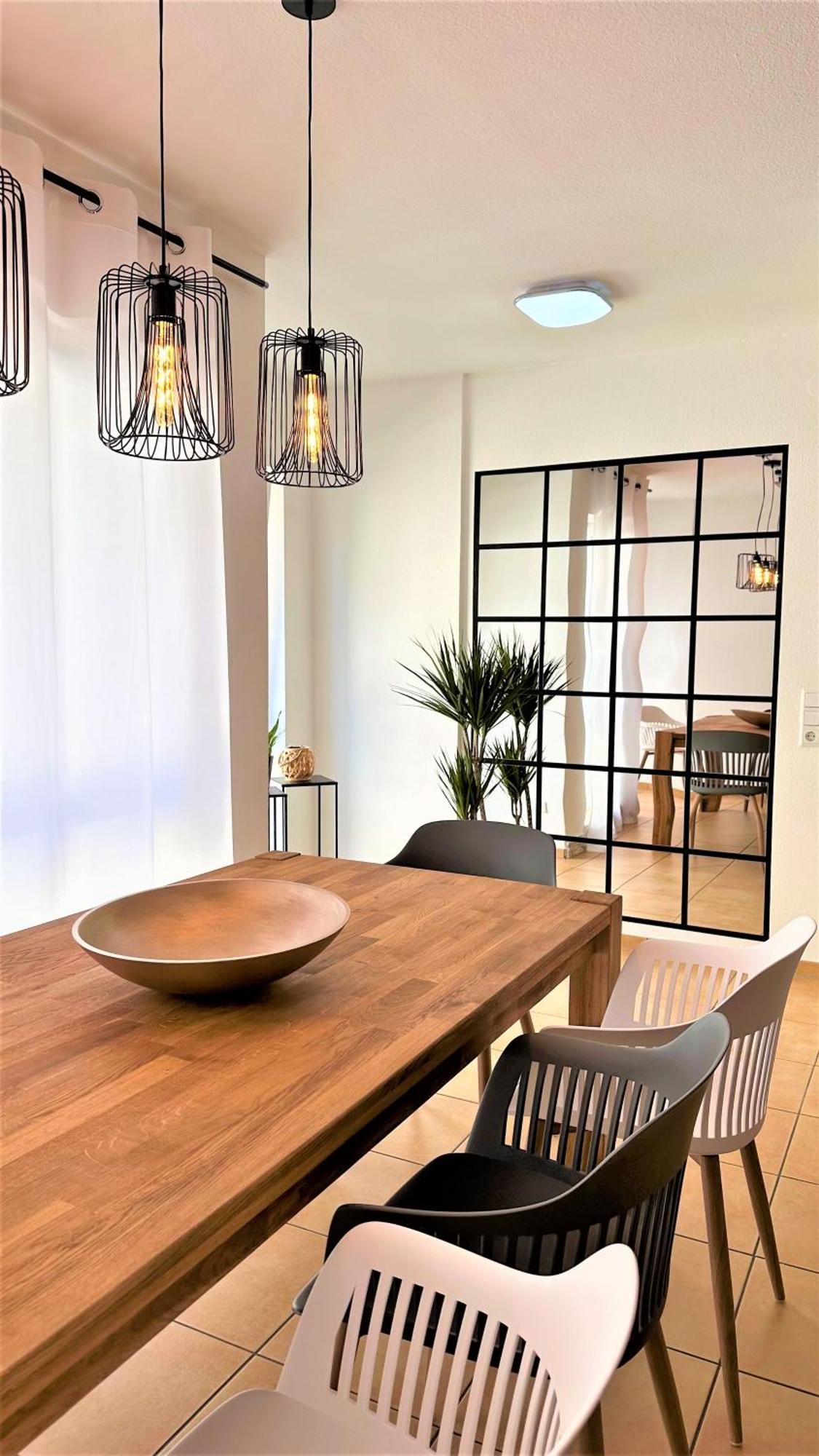 Amao-curry I 100qm I Exklusives Loft Ueber 3 Etagen I King-size Betten U Netflix Appartement *